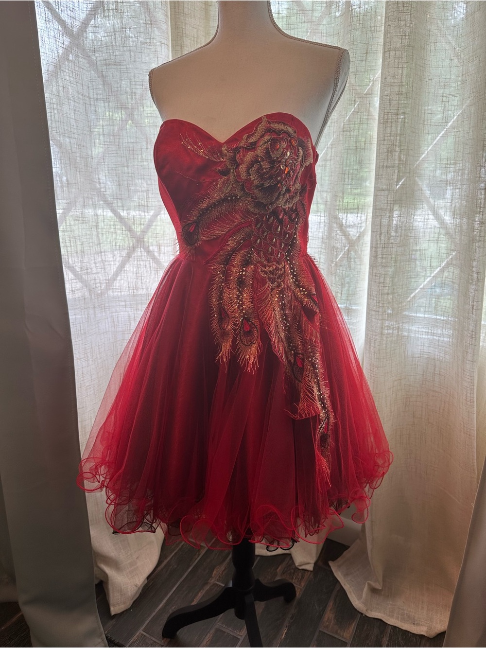 Red Strapless Tulle Party Dress with Embellished Floral Applique